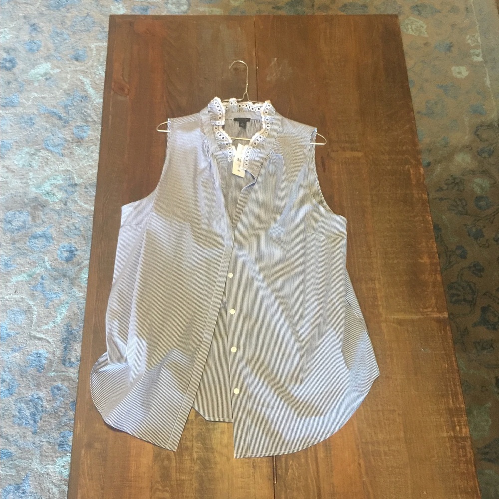Ann Taylor blue and white sleeveless blouse XL NWT